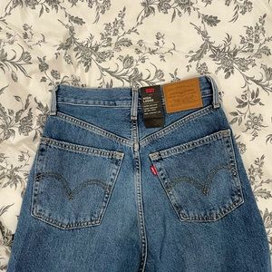 high loose levi jeans